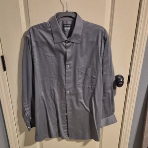 Van Heusen Men's Charcoal Button Down Shirt